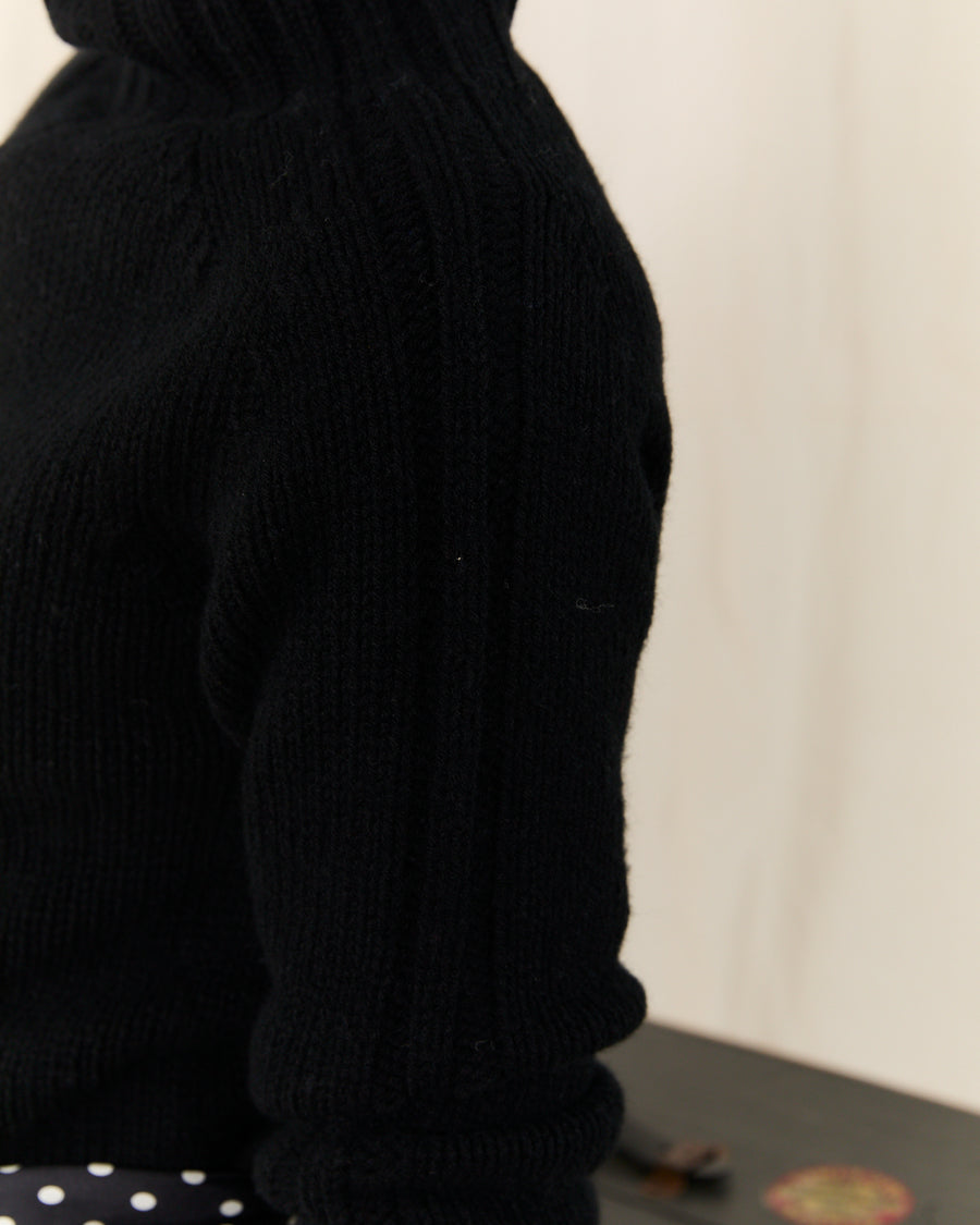 MOLOH Neck Black
