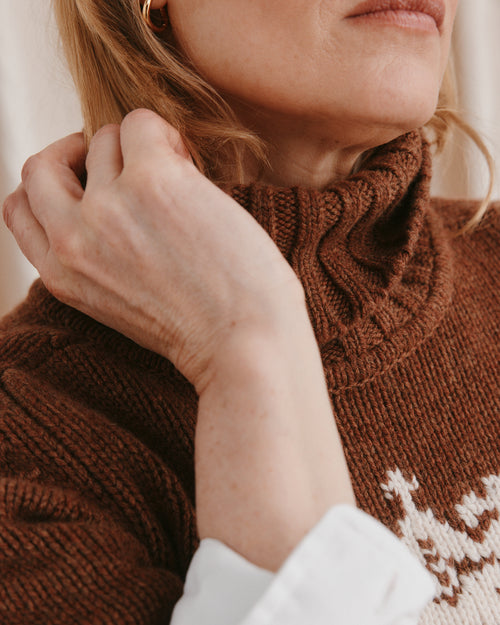 The Crown MOLOH Neck Hazelnut