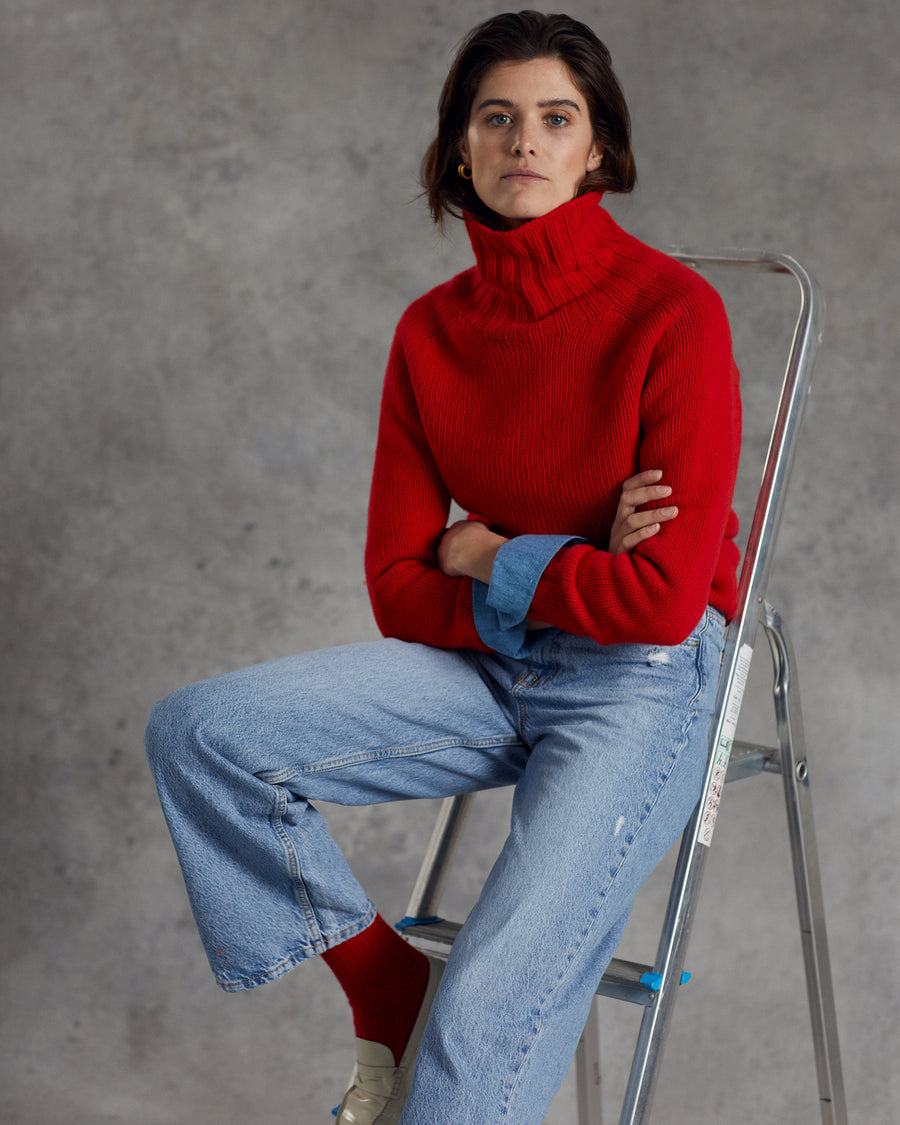 The MOLOH Roll-Neck Red